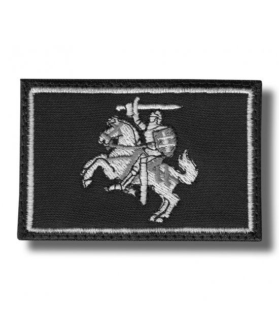 Antsiuvas „Vytis“ juodame fone